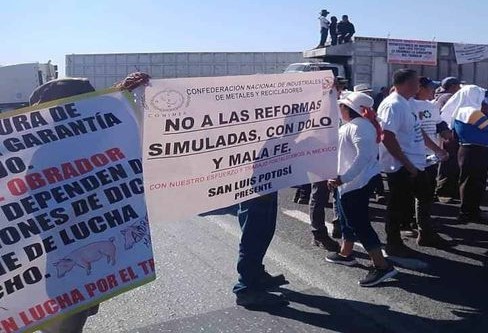 Bloquean recicladores diversas&nbsp;carreteras